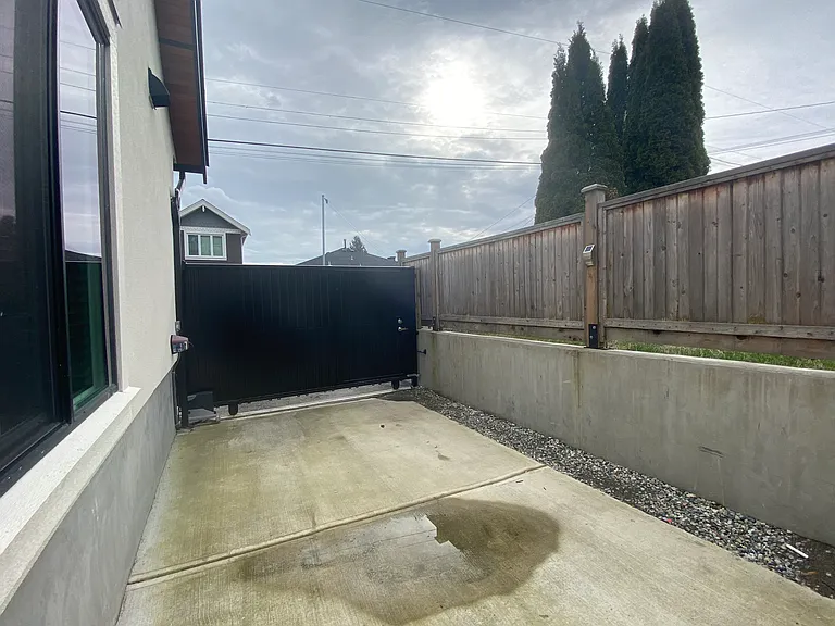 536 W 60th Ave — Photo 11