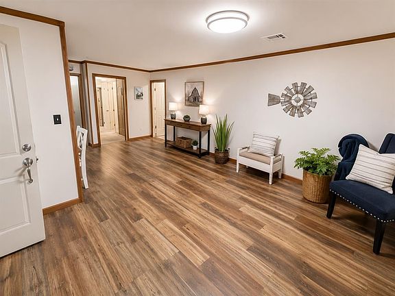 5th image of 108 S 6th St