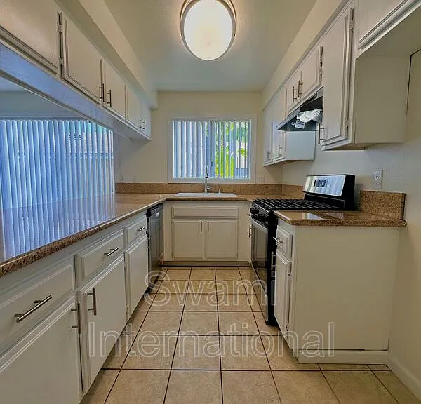 14530 Freeman Ave #4 — Photo 8
