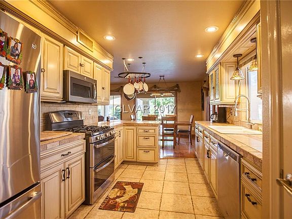 5th image of 311 Oak Canyon Dr