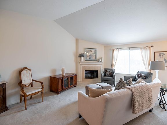 4th image of 1522 Butler Ct APT 302