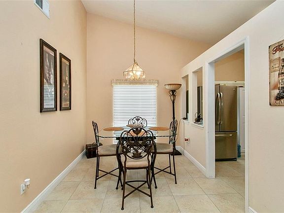 4th image of 3602 Idle Hour Dr