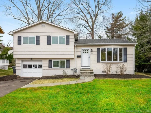 14 Amherst Rd, Riverside, CT 06878