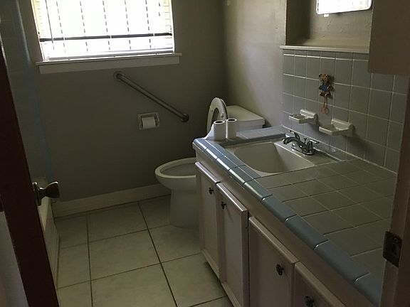 4th image of 2631 Monticello Dr