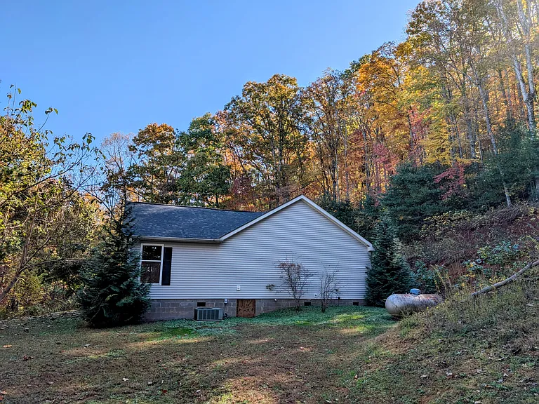 25 Silver Maple Ln — Photo 4