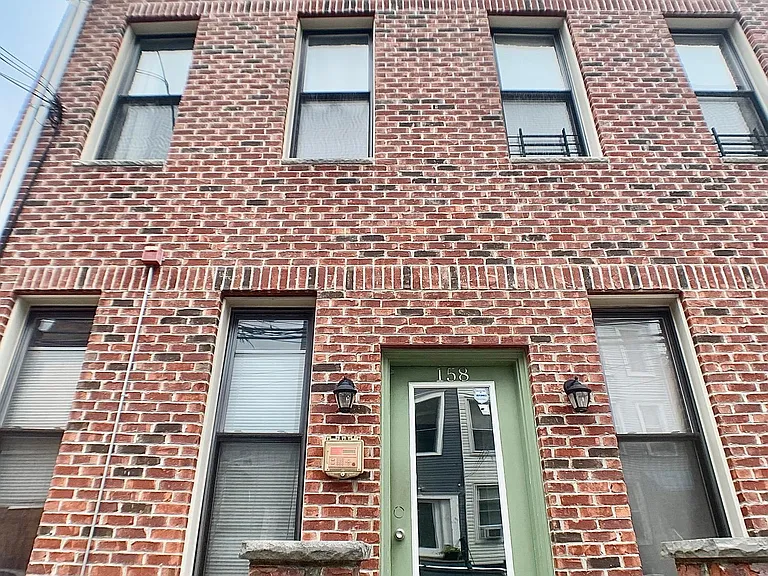 158 Sherman Ave #3R — Photo 14