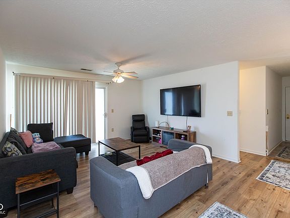 4th image of 8120 Glenwillow Ln Unit 103