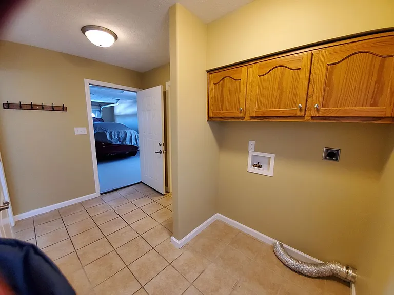 1403 Guardian Pl — Photo 9