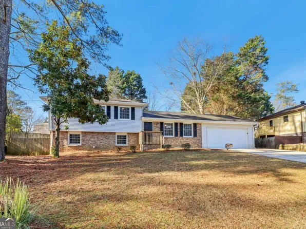 6071 Cristie Dr, Ellenwood, GA 30294