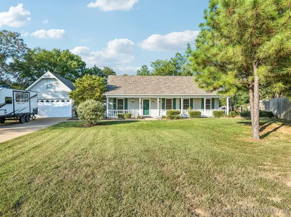 2604 High Cir, Claremore, OK 74017