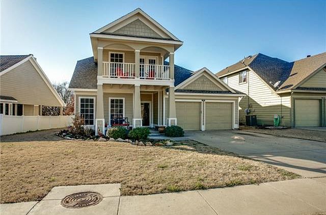 1st image of 300 Creekview Dr