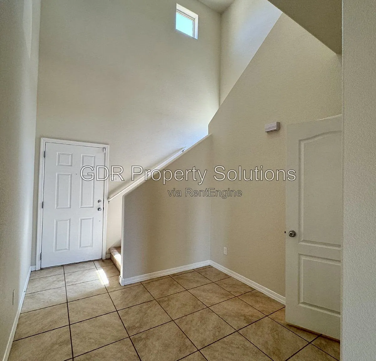 4 bed, 2.5 bath, 2153 sqft, $2,450 — Photo 3