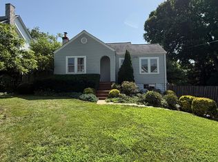 1131 Marion Ave, Mc Lean, VA 22101