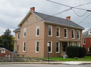 203 S Broad St APT 3, Waynesboro, PA 17268