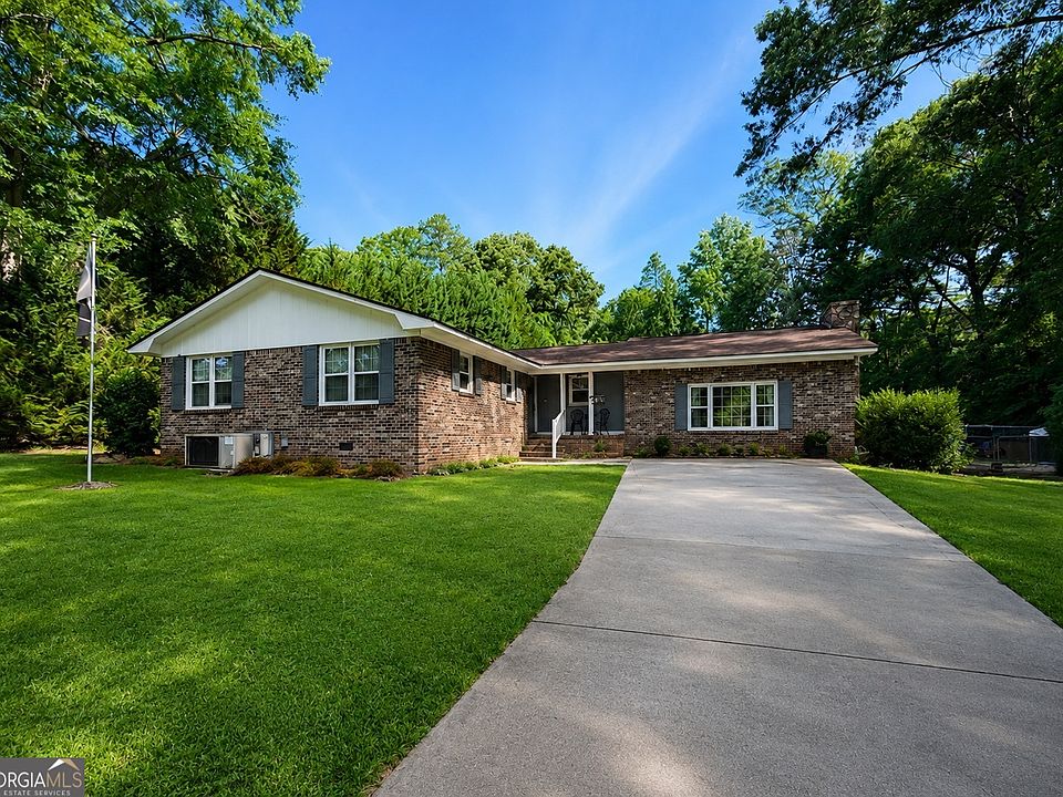 1st image of 103 El Prado Cir