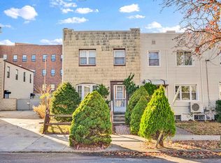 25410 87th Dr, Bellerose, NY 11426