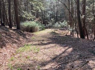 2 Creekside Dr, Shavertown, PA 18708