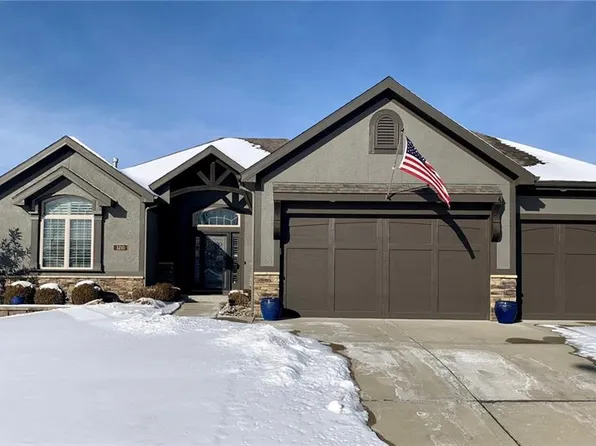 3210 NE 92nd St, Kansas City, MO 64156