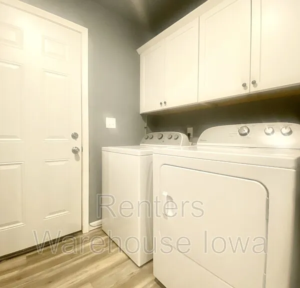 217 E Front St #B — Photo 14