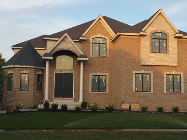 711 Gateshead Dr, Naperville, IL 60565