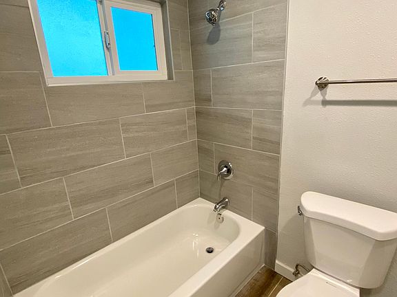 5th image of 2711 F St #1