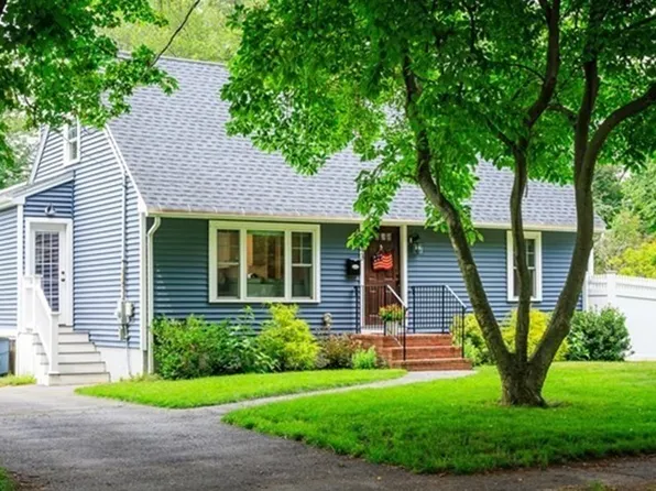 43 Glenmere Cir, Reading, MA 01867