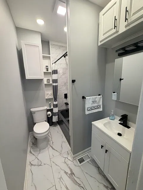 419 East Streicher Street - 1 — Photo 3