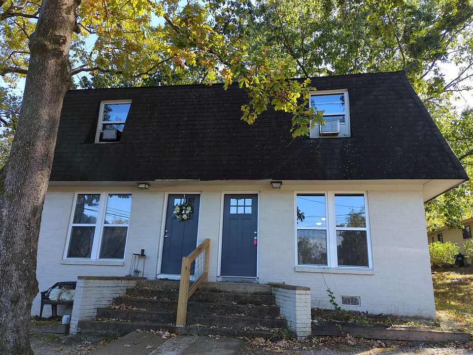 1st image of 215 Woodlawn Dr
