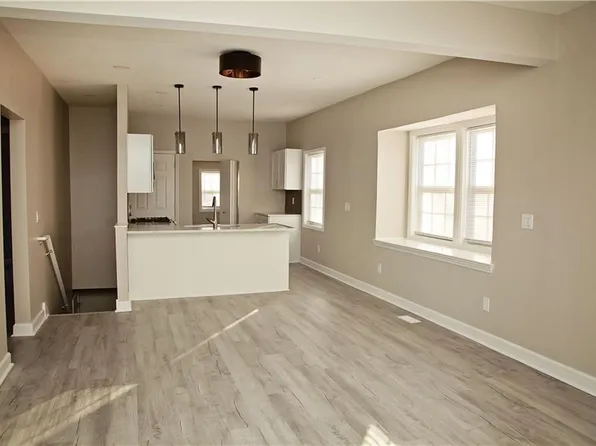 143 E Short Ave, Independence, MO 64050