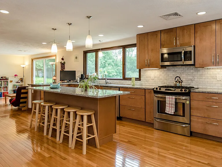 1 Radcliffe Rd — Photo 11