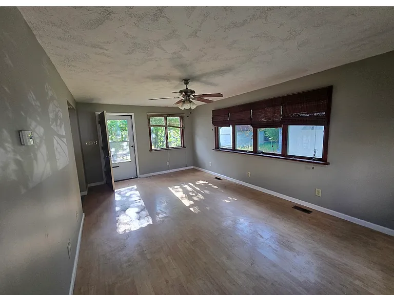 17225 Mapleboro Ave — Photo 5