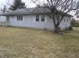 1006 S Main St, La Monte, MO 65337
