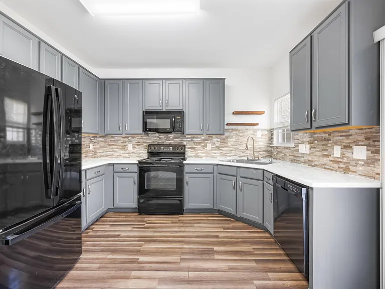 3053 Summerfield Ridge Ln — Photo 8