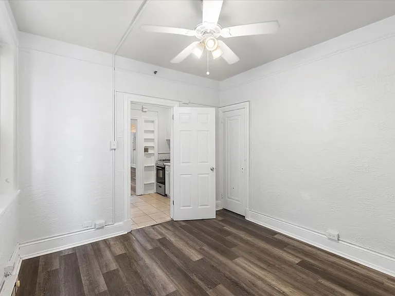 37 S Iowa Avenueunit #5D — Photo 13