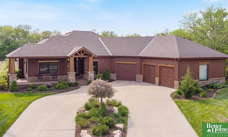 1st image of 5270 Waterford Avenue Cir