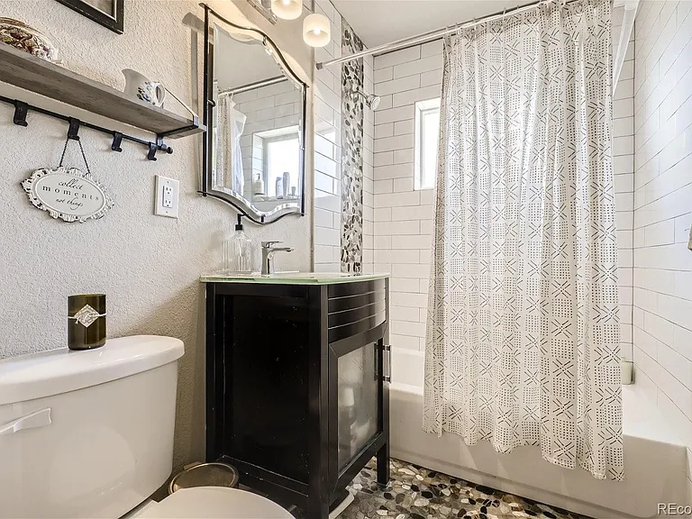 3456 N Harrison St — Photo 7