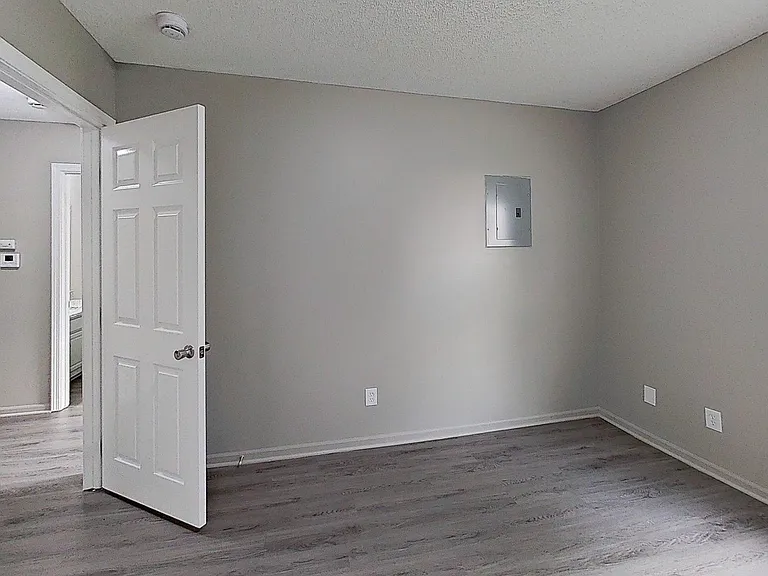 404A SE Oak Ridge Dr — Photo 6