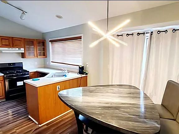 4th image of 5665 E Grove Dr SE