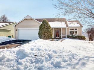 271 Hidden Ln, Chanhassen, MN 55317