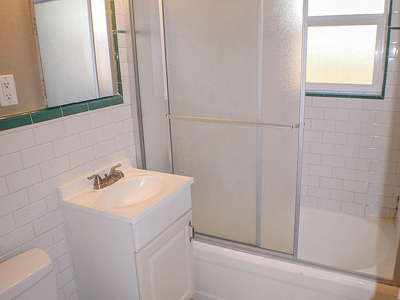 5th image of 4025-4033 Illinois St #4027