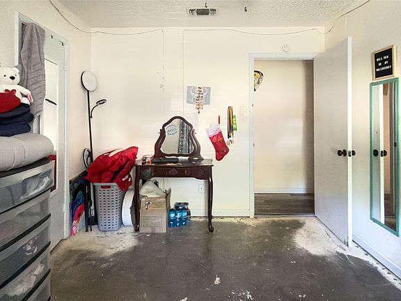 5th image of 1516 NW 1st Ave