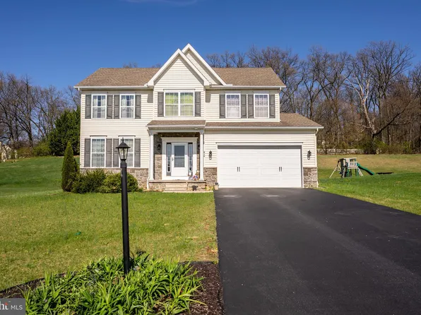 217 Joshua Dr, Hanover, PA 17331