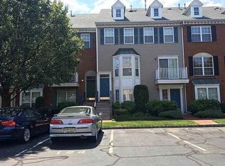 31 Cypress St, Jersey City, NJ 07305