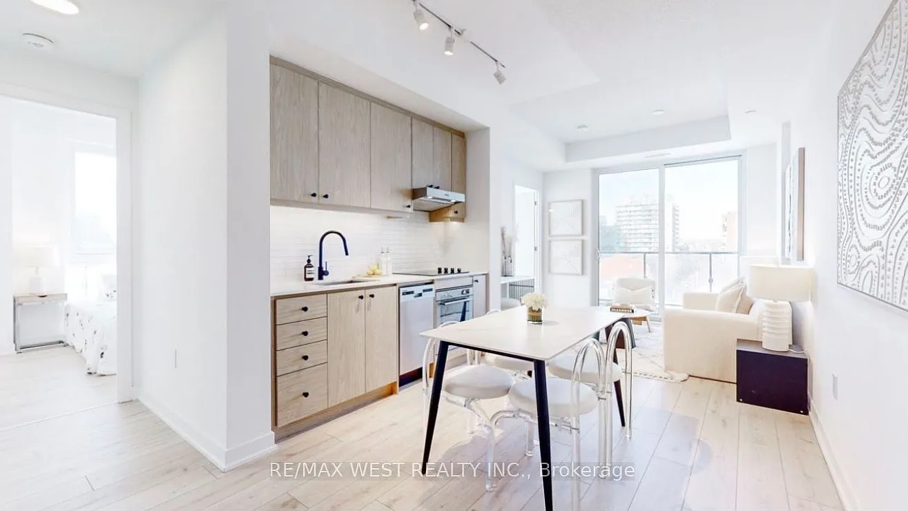 3 bed, $3,899 — Photo 3