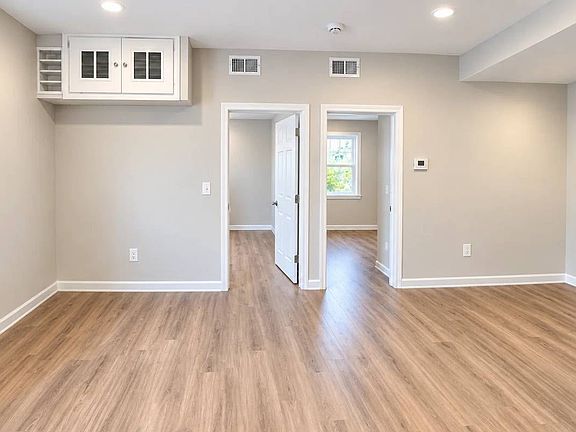 4th image of 65 S Harrison St APT 10