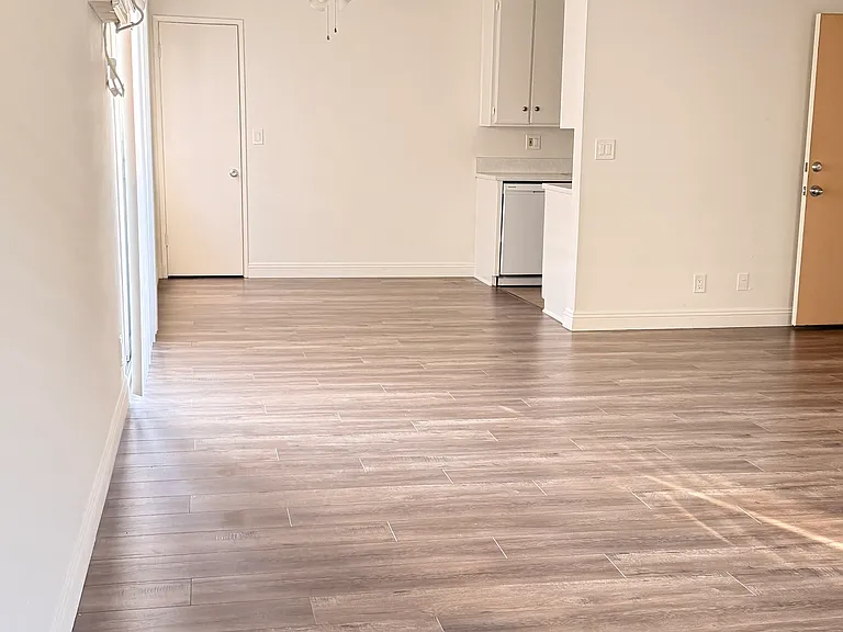 3752 Hughes Ave #19 — Photo 3
