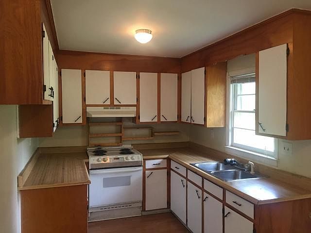 2nd image of 514 Hansford Dr