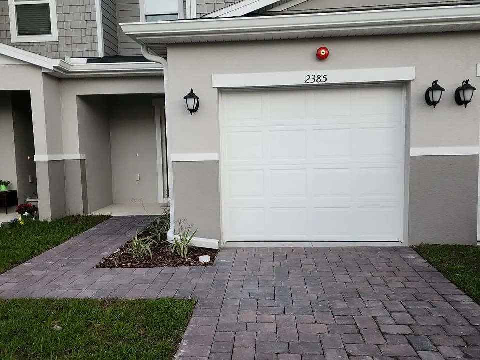 2385 Carrabelle Way