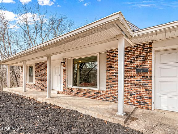 3rd image of 609 Norris Dr