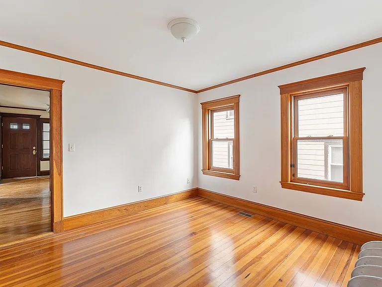 29-31 Chatham St #1 — Photo 8